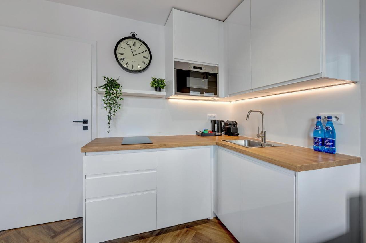 Magical River View By Downtown Apartments Гданск Екстериор снимка