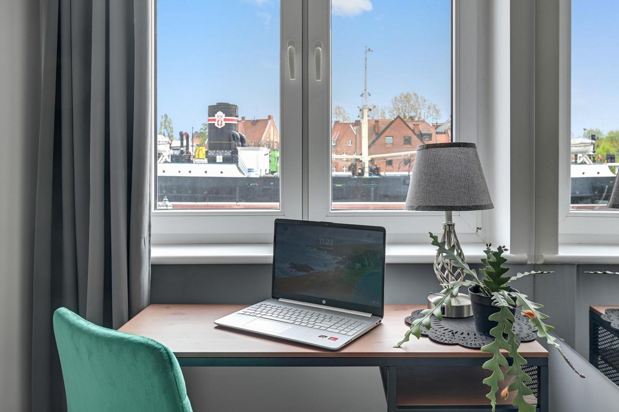 Magical River View By Downtown Apartments Гданск Екстериор снимка